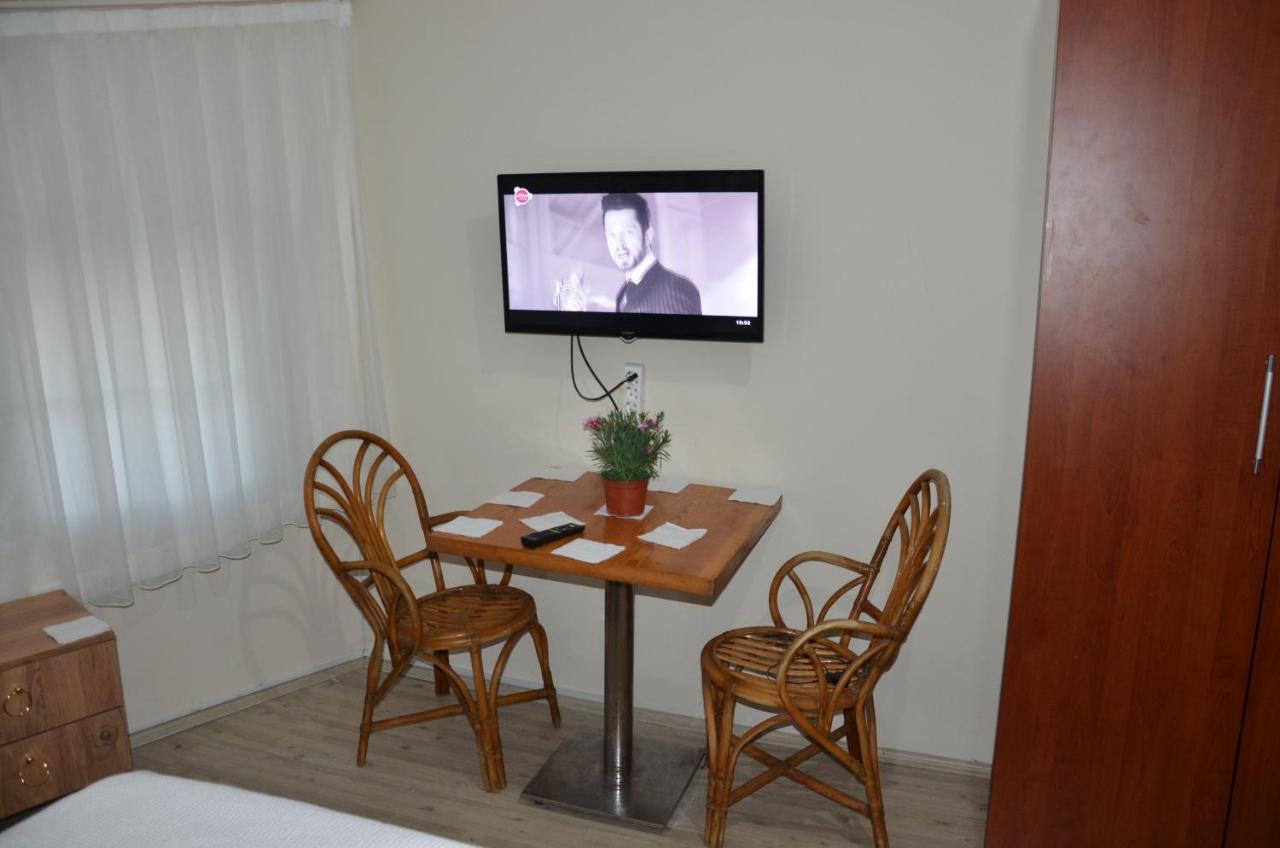 Reyna Suite Istanboel Buitenkant foto