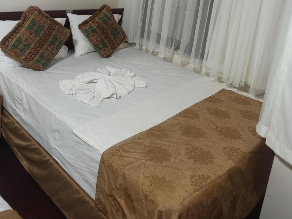 Reyna Suite Istanboel Buitenkant foto